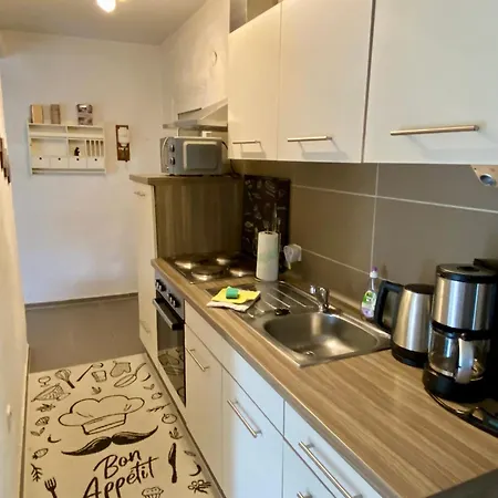 Mit Schoener Terrasse. Ellerstadt