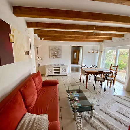 Apartment Mit Schoener Terrasse. Ellerstadt