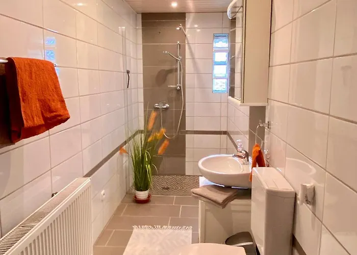 Mit Schoener Terrasse. Ellerstadt